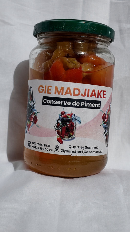 Conserve de piment entier